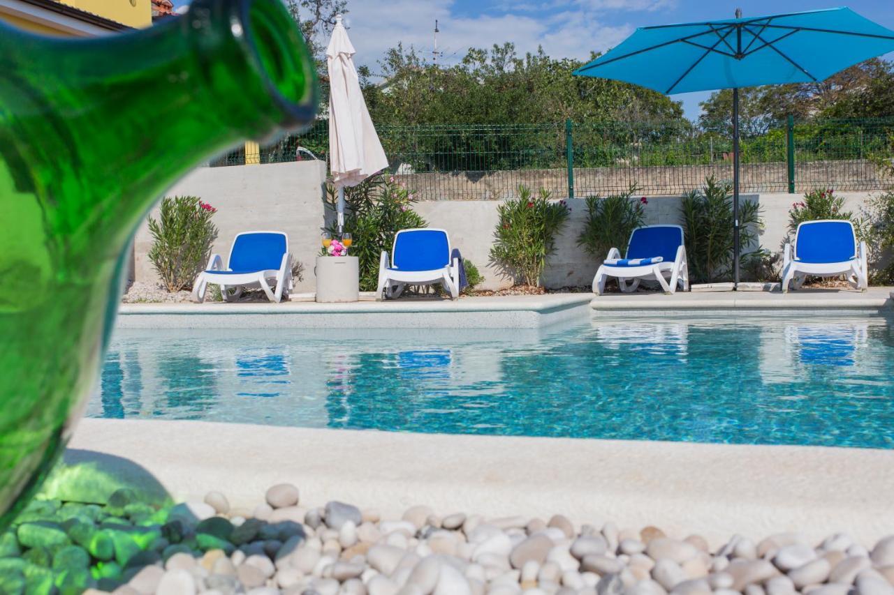 Apartments "Alen" Nedescina Екстер'єр фото