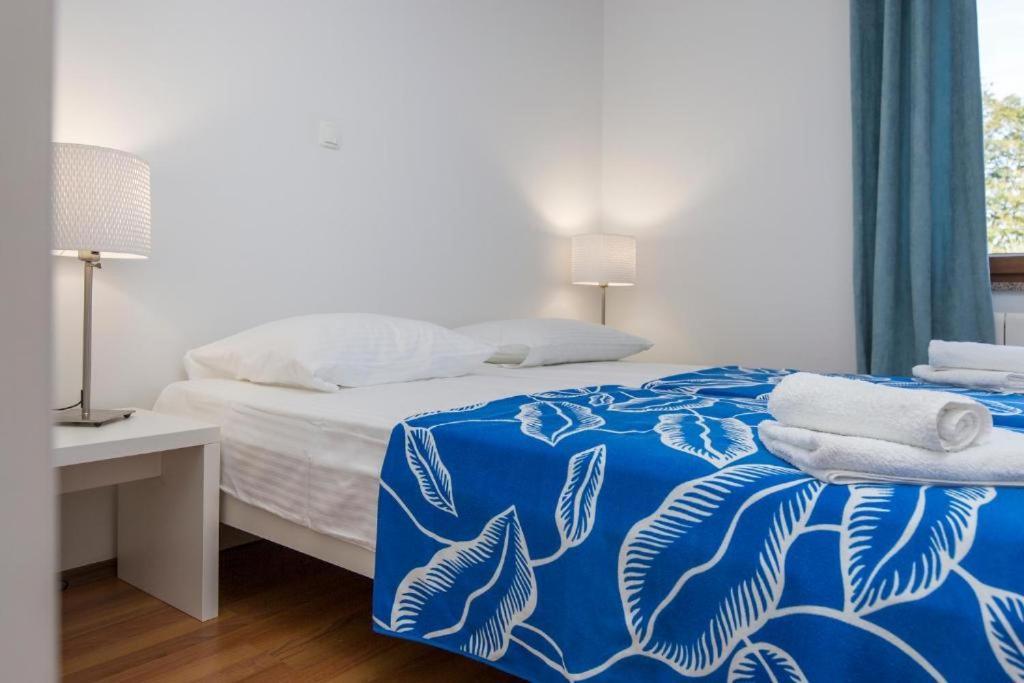 Apartments "Alen" Nedescina Екстер'єр фото