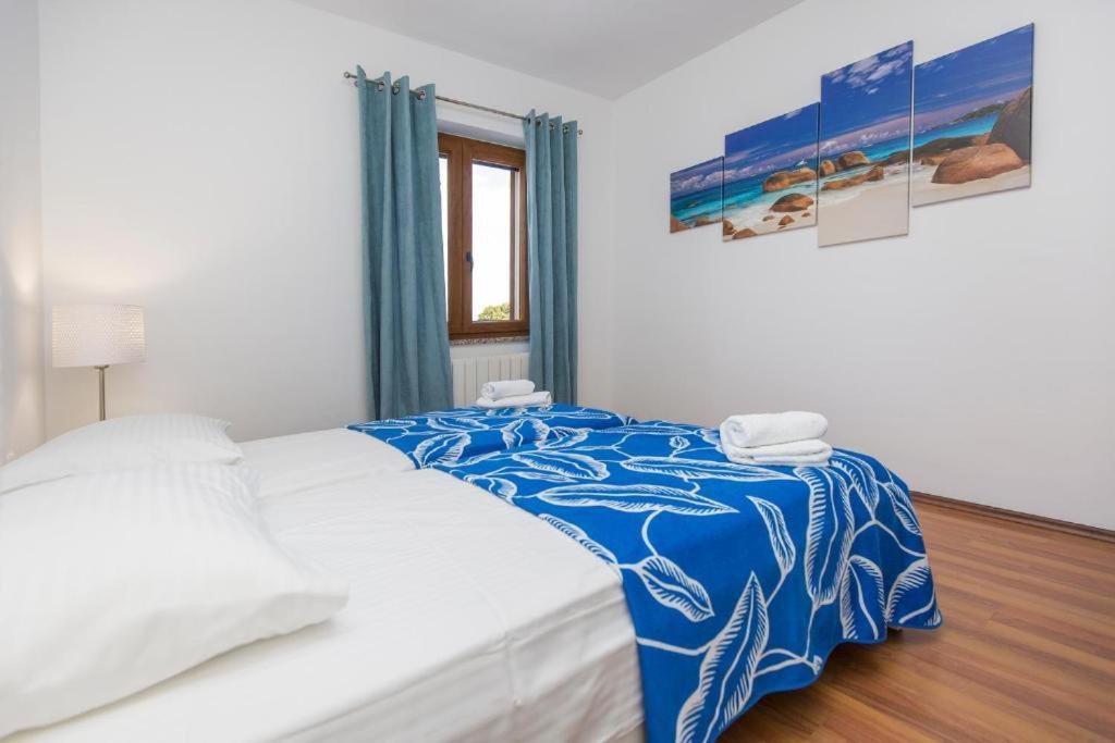 Apartments "Alen" Nedescina Екстер'єр фото