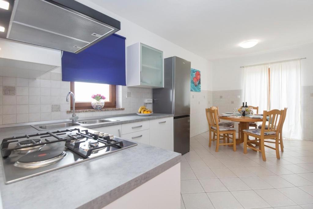 Apartments "Alen" Nedescina Екстер'єр фото