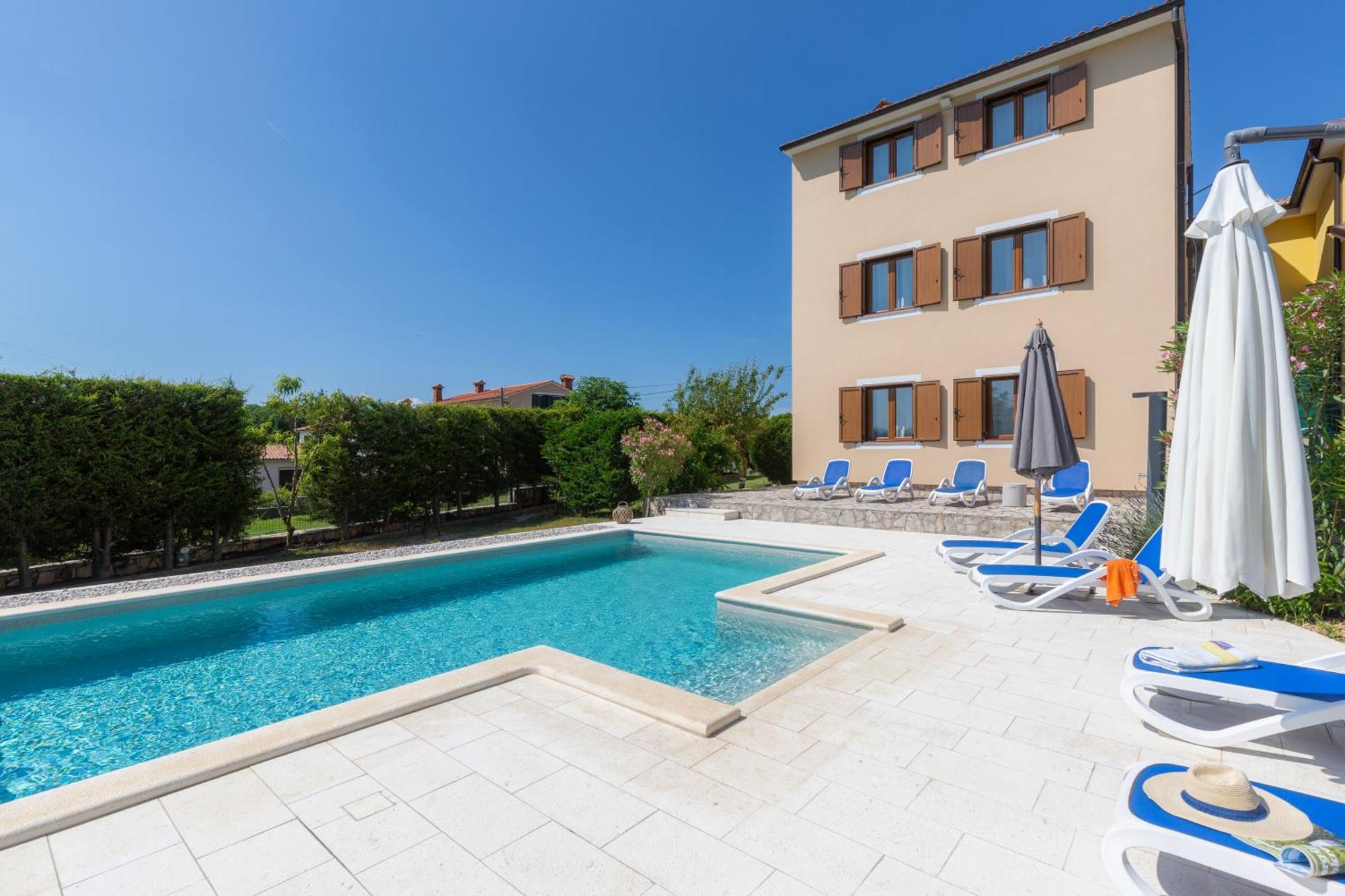 Apartments "Alen" Nedescina Екстер'єр фото