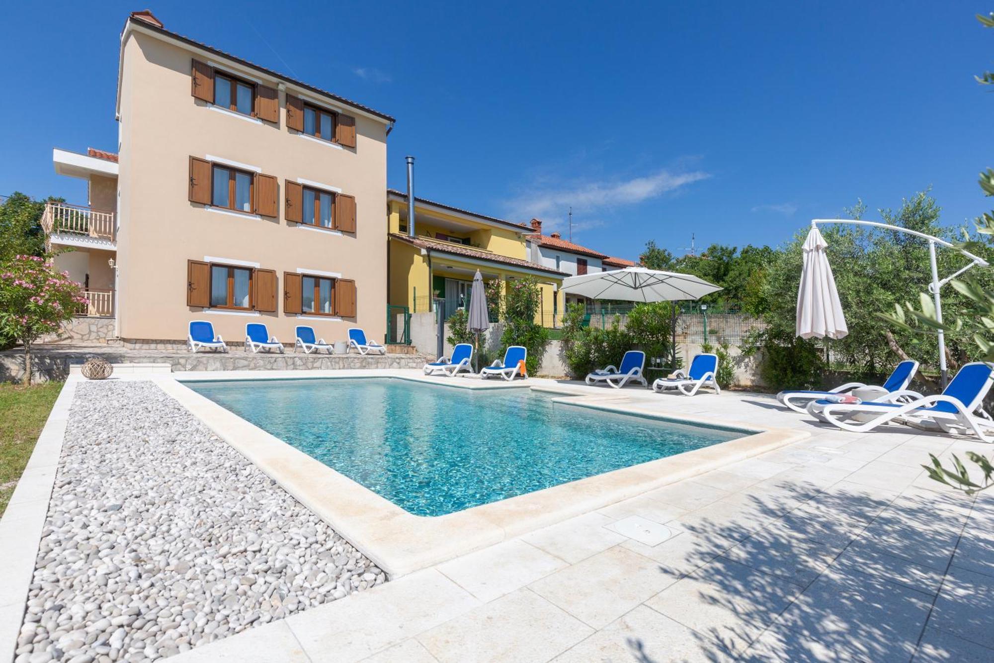 Apartments "Alen" Nedescina Екстер'єр фото